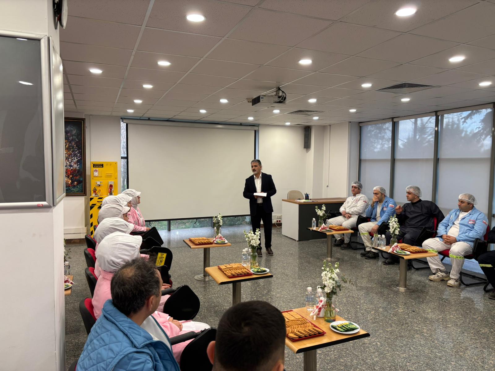 Ankara �lker ve Un Fabrikalar�nda. End�striyel �li�kiler Toplant�s� Ger�ekle�tirildi